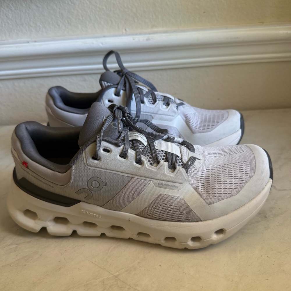 On Running Light Gray and White Cloudrunner Sneakers